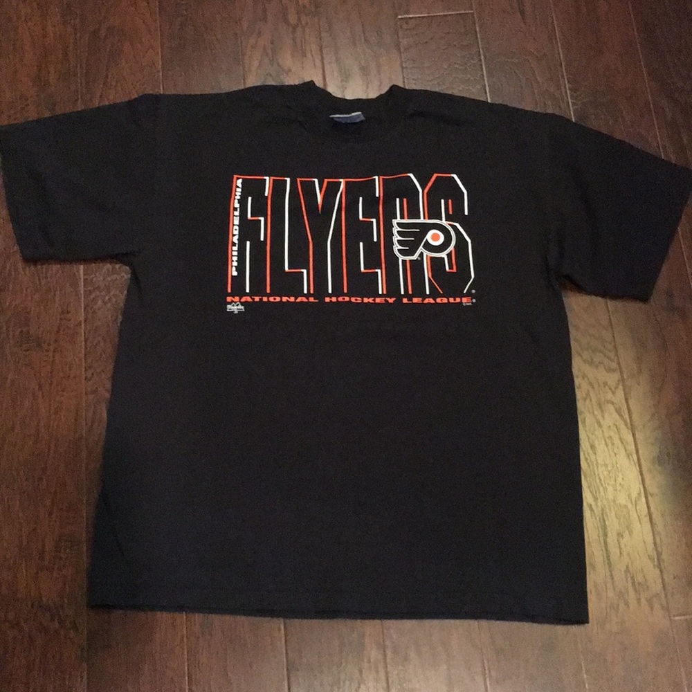XL Philadelphia Flyers shirt  XL